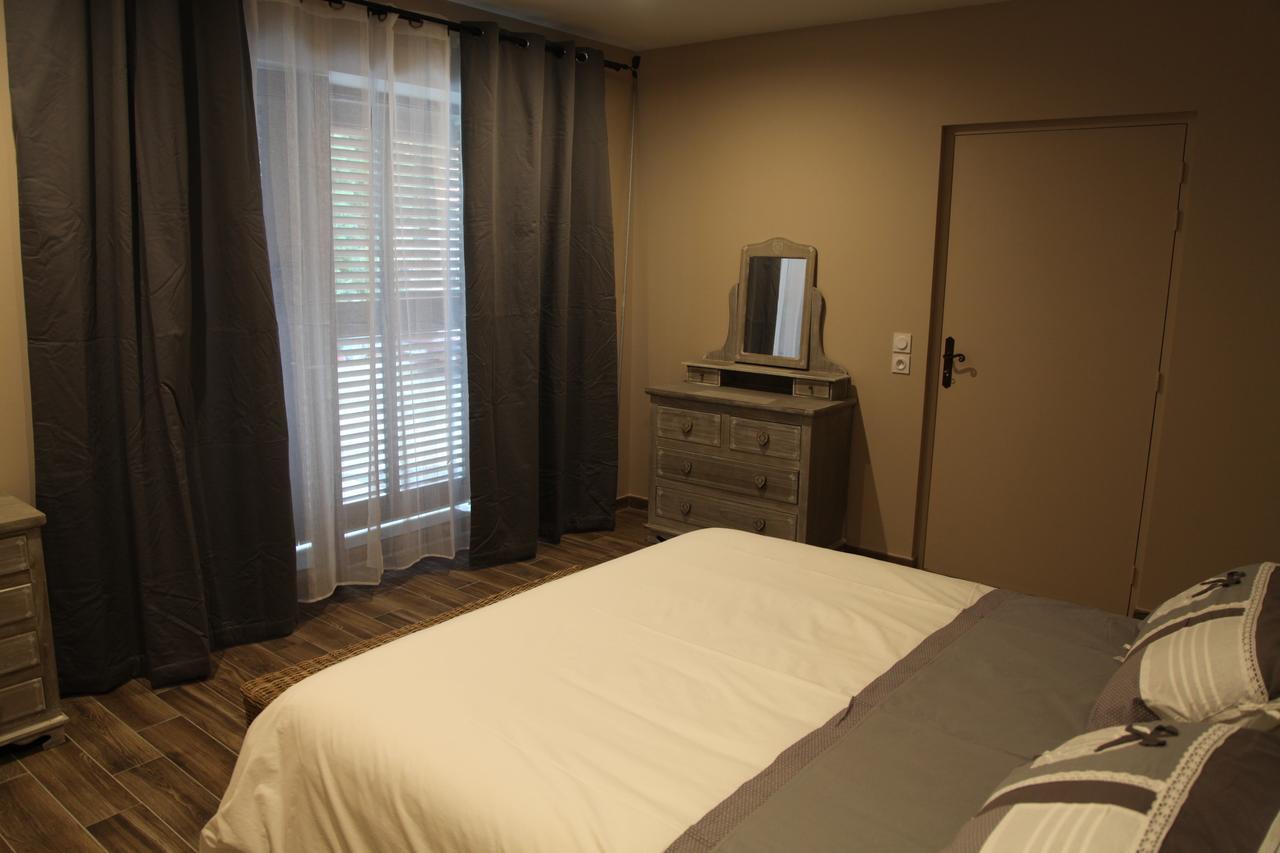 Le Miroir Des Etoiles Bed & Breakfast Pomport ห้อง รูปภาพ