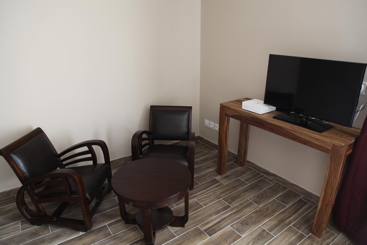 Le Miroir Des Etoiles Bed & Breakfast Pomport ห้อง รูปภาพ