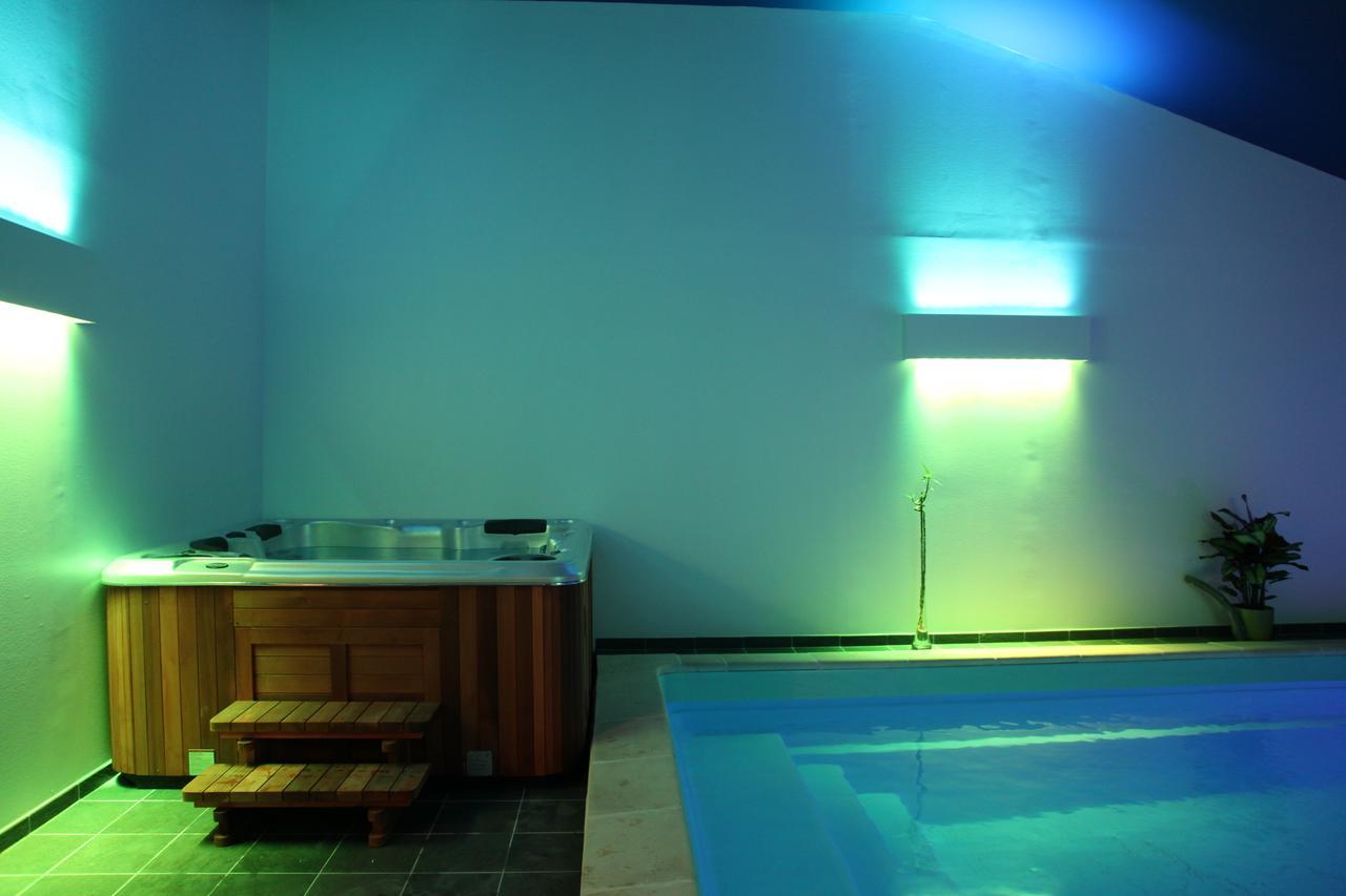 Le Miroir Des Etoiles Bed & Breakfast Pomport ภายนอก รูปภาพ