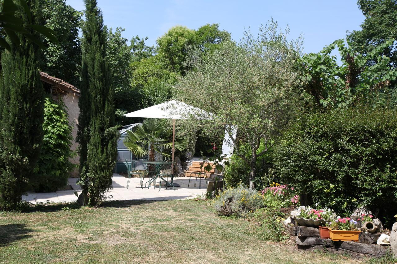 Le Miroir Des Etoiles Bed & Breakfast Pomport ภายนอก รูปภาพ