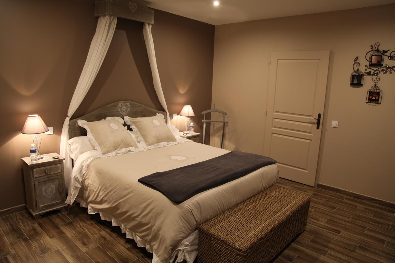 Le Miroir Des Etoiles Bed & Breakfast Pomport ห้อง รูปภาพ